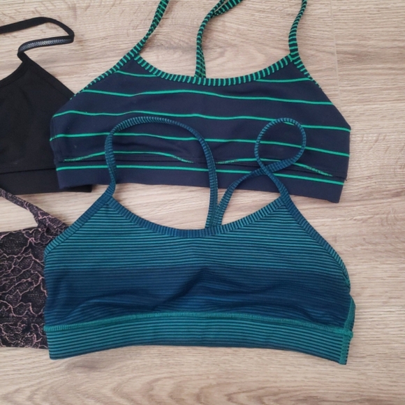 Lululemon bundle of 4 Flow Y sports bras all size 6 - Picture 4 of 5